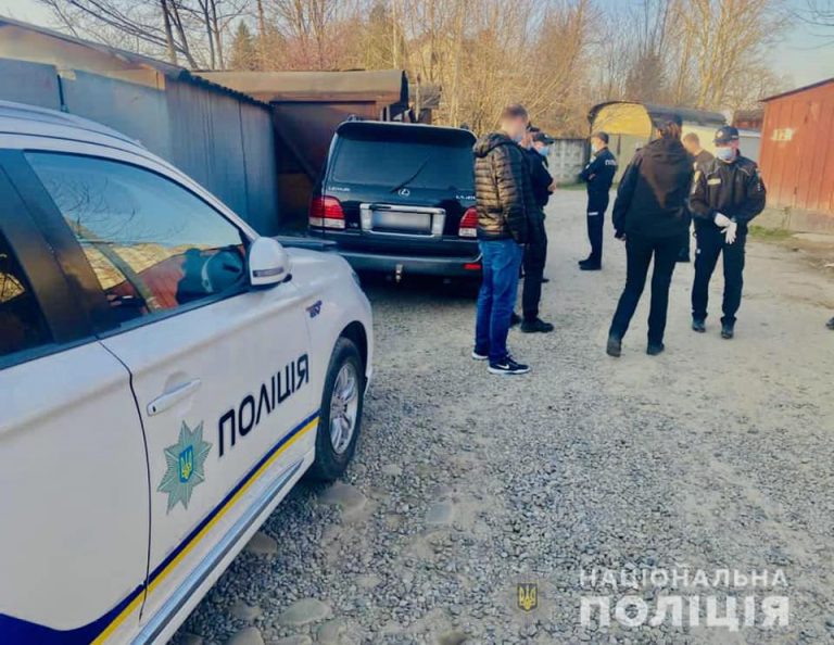 Поліція повідомила підозру особам, які збували в області фальшиві гроші (ФОТО)
