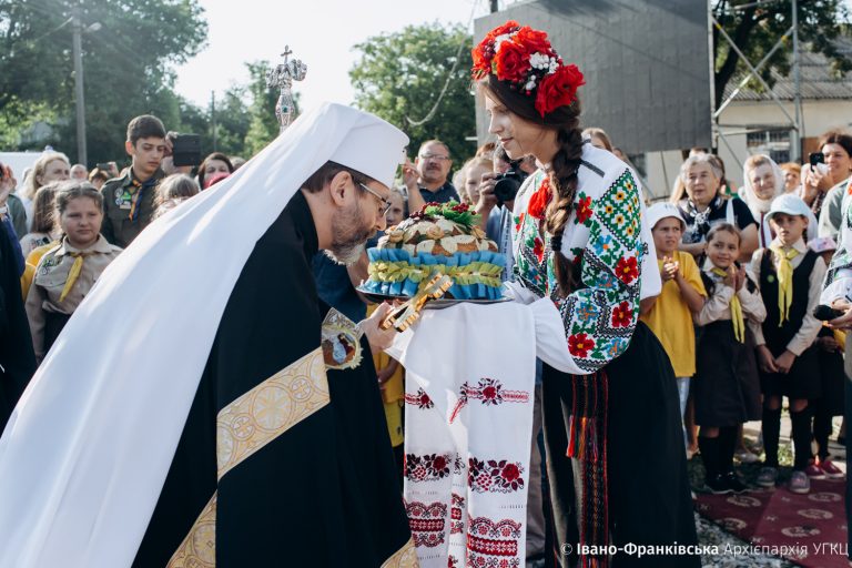 У Галичі з хлібом і сіллю зустріли Главу УГКЦ Святослава Шевчука (ФОТО)