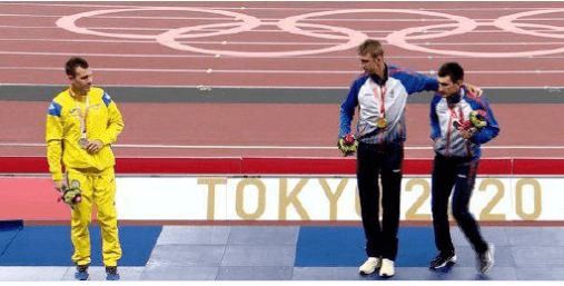 Український призер Паралімпіади відмовився фотографуватися з росіянами