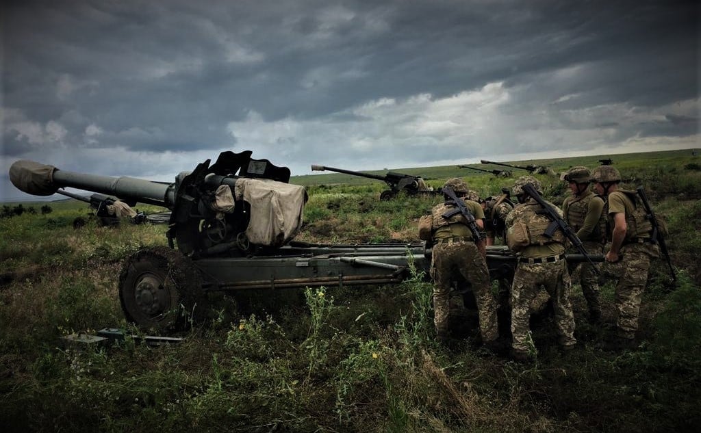 На Донбасі внаслідок обстрілів бойовиків загинув український військовий