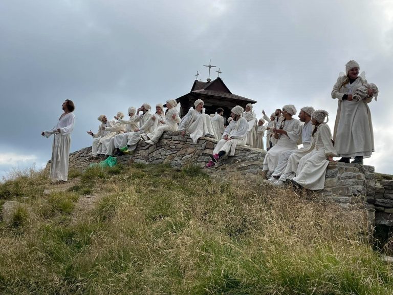 Франківський драмтеатр зіграв «Енеїду» на Попівані (ФОТО)