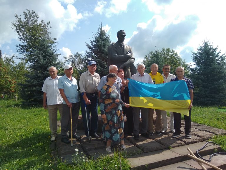 Підопічні франківського геріатричного пансіонату відвідали музей Степана Бандери (ФОТО)