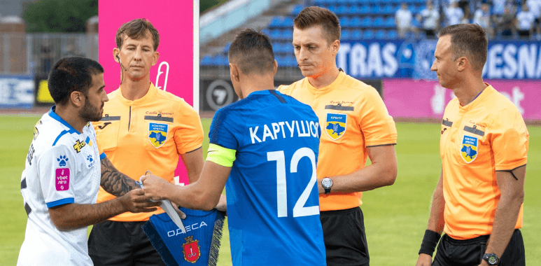 Стало відомо, хто судитиме матч “Прикарпаття” з “Кривбасом”