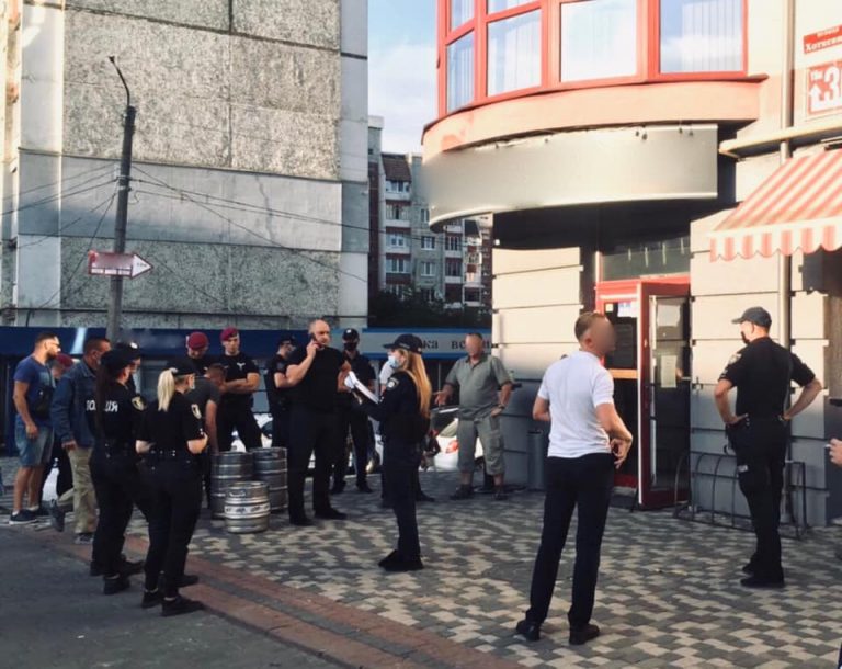 У поліції прокоментували вечірню стрілянину на Хоткевича (ФОТО)