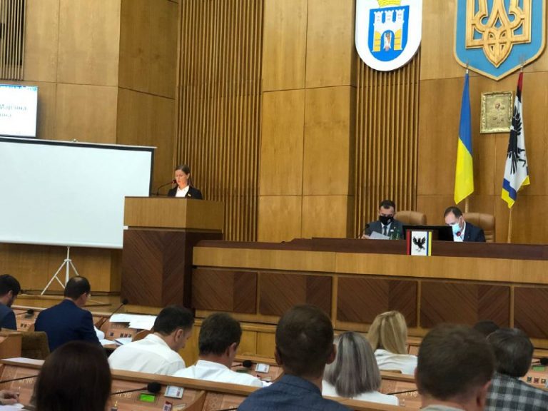 Міська рада закликає президента і Кабмін підвищити пенсії