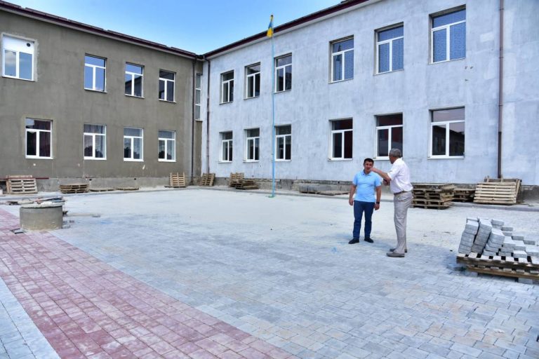 За рік на добудову спорткомплексу в Новиці залучили 23,7 мільйони гривень, – Едуард Прощук (ФОТО)
