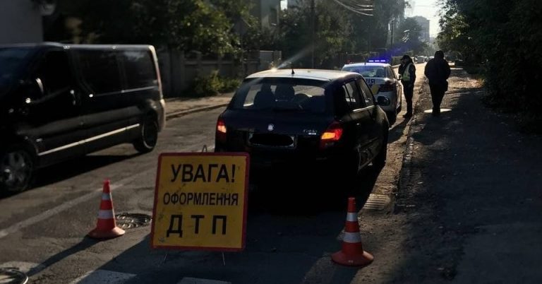 На перехресті Берегова – Пулюя під колеса авто потрапила 81-річна жінка (ФОТО)
