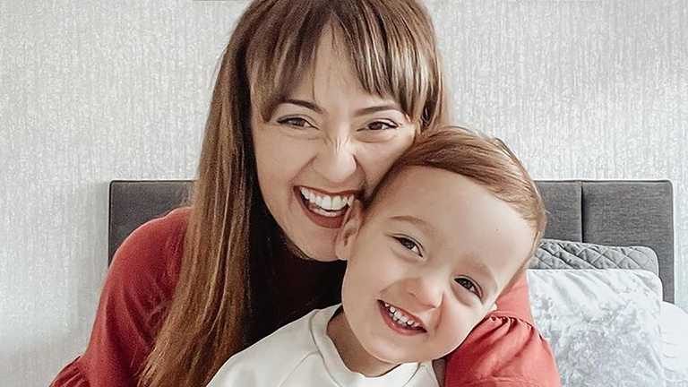 Як заспокоїти малюка за одну секунду: британська матуся продемонструвала блискучий трюк (ВІДЕО)