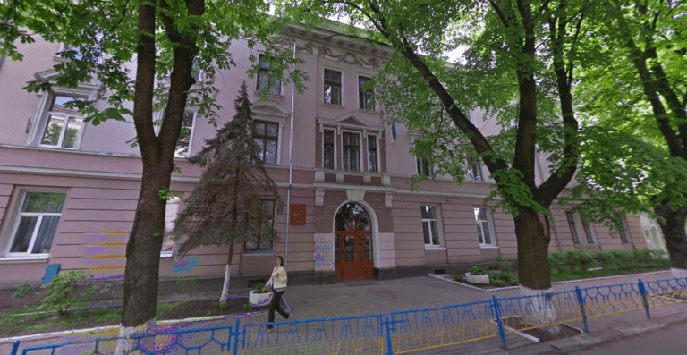 Вперше у франківському ліцеї №3 відкрили два україномовні класи (ВІДЕО)