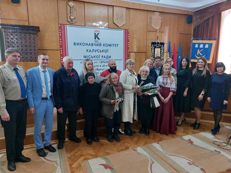 Семеро калушан отримали відновлені нагороди УПА (ФОТОФАКТ)