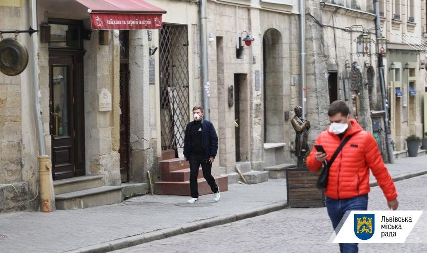 Львів плавно входить в червону зону- Садовий