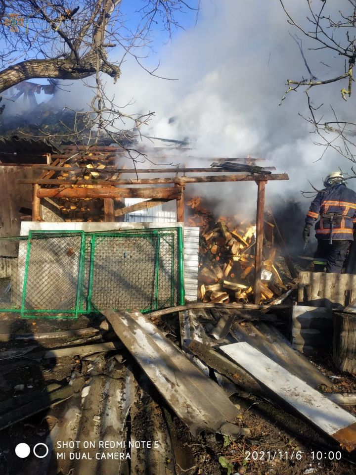 В Коломийському районі горів будинок (ФОТО)