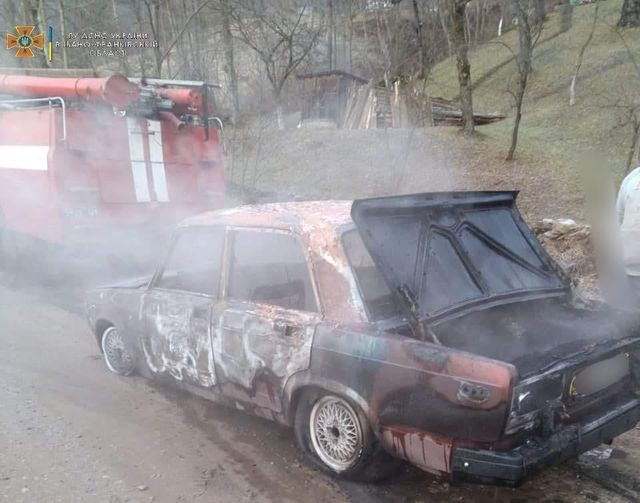 В Косівському районі горів автомобіль