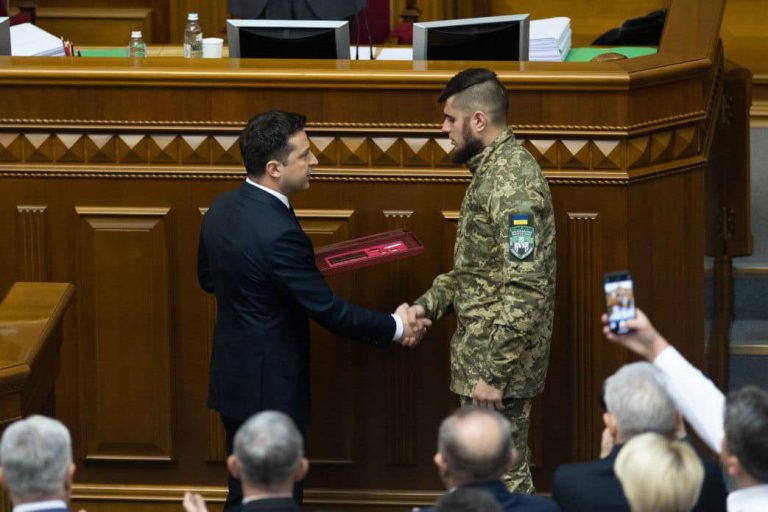 Сьогодні званням Героя України було нагороджено всіх Добровольців, – Дмитро “Да Вінчі” Коцюбайло (ФОТО)