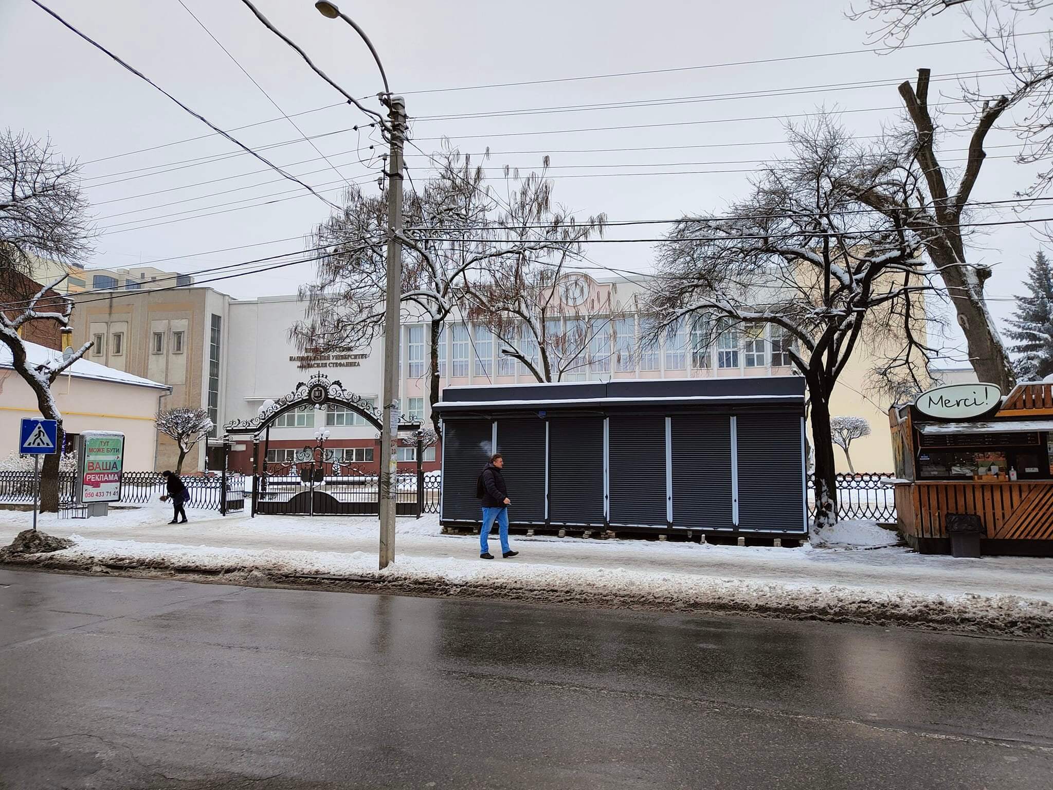 “Комусь – лайно, а комусь добриво”, – депутат райради про засилля МАФів в Івано-Франківську