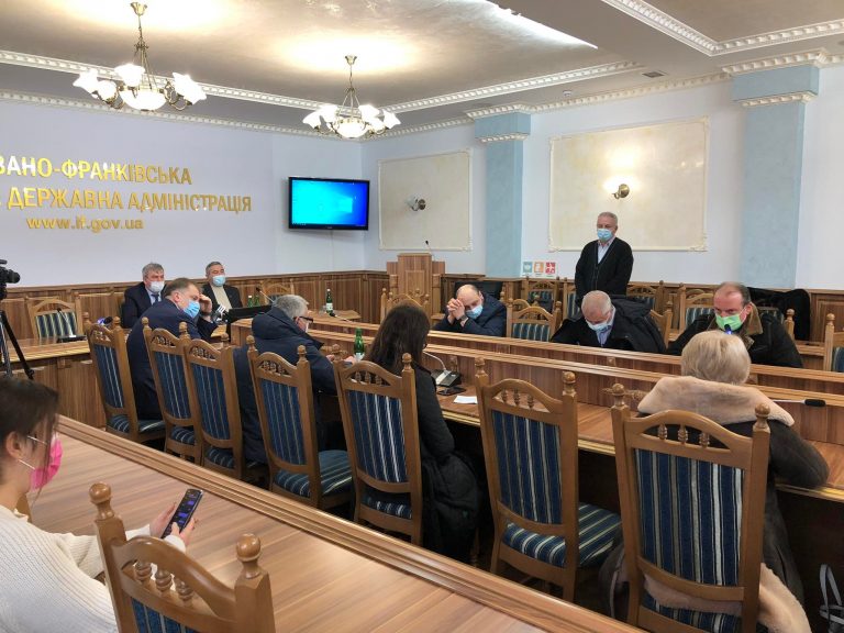 Конкурс на посаду гендиректора обласної інфекційної: трудовий стаж одного з кандидатів взяли під сумнів