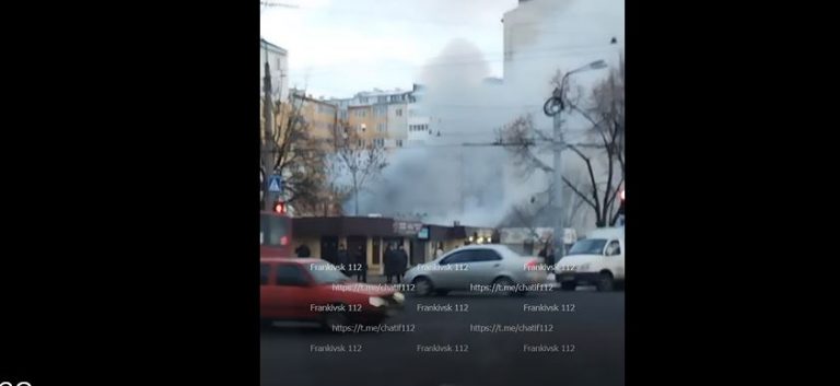 На перетині Галицької-Тролейбусної в Пасічній ранкова пожежа (ФОТО, ВІДЕО)