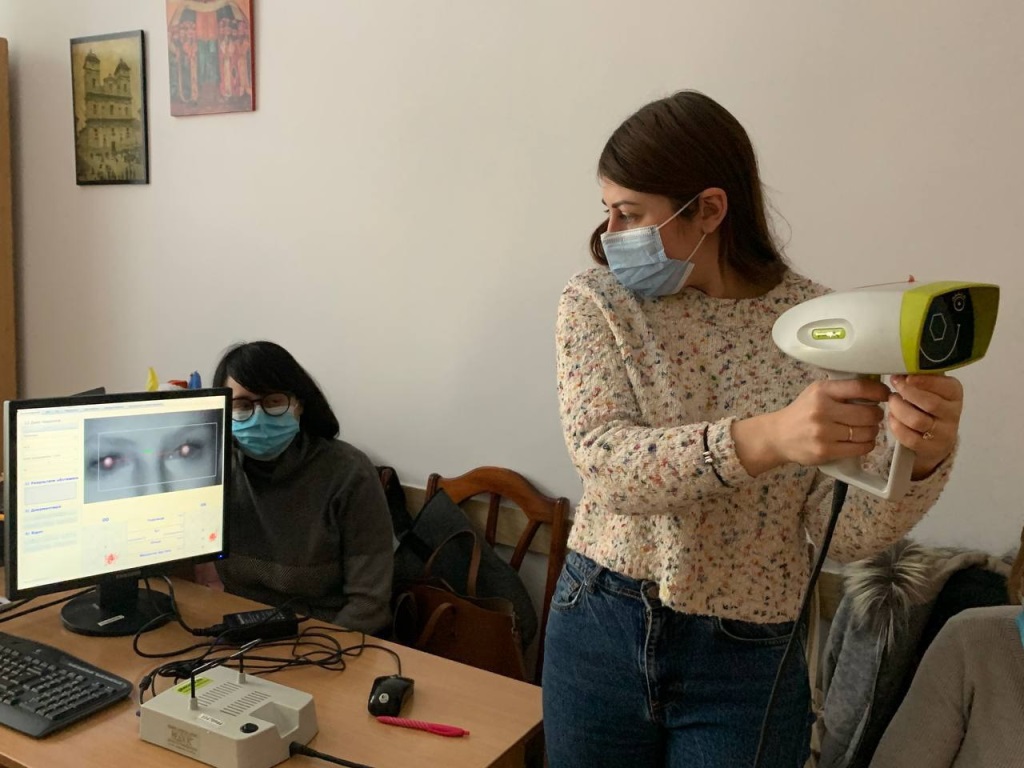 У Франківську бадмінтоном хочуть допомогти школярам зберегти зір: експериментують з 240 дітьми (ФОТО)