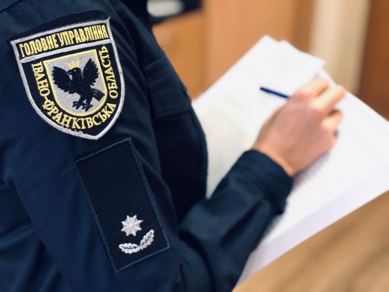 Двоє франківців крали пальне з потягів “Укрзалізниці”: за законом воєнного стану їм “світить” до 8 років