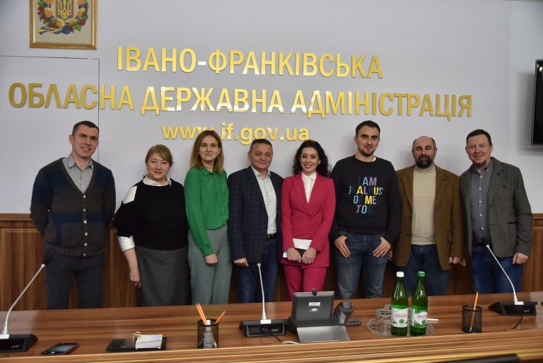 Журналісти Донеччини відвідають Прикарпаття, івано-франківські ЗМІ дослідять Донбас (ФОТО)