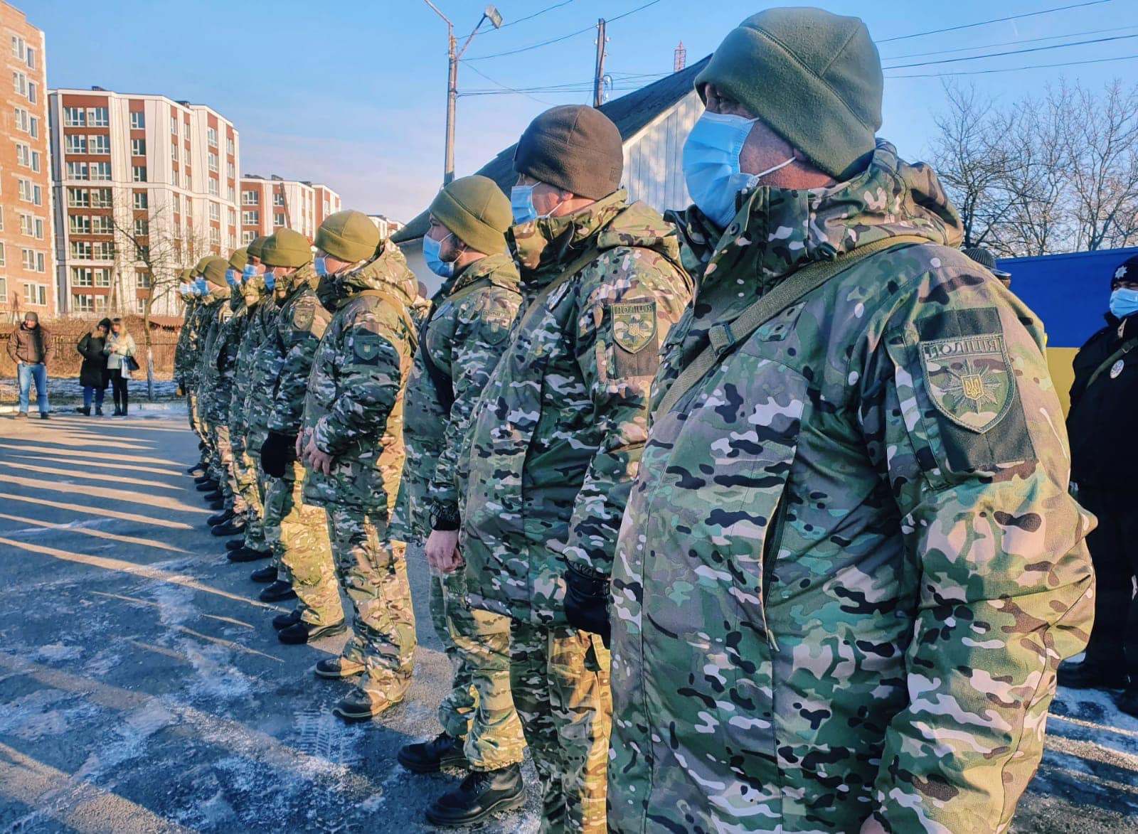 Відрядження на Донеччину: загін прикарпатських поліцейських вирушив у зону ООС (ФОТО)