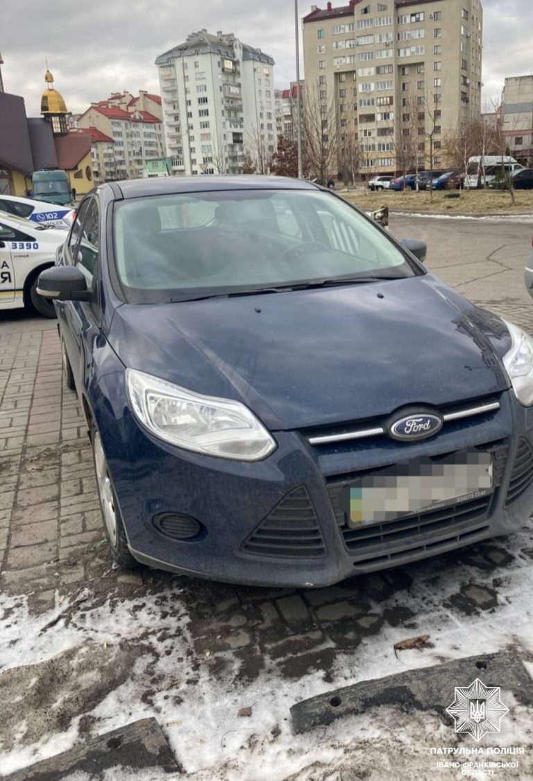 Франківець забув, де припаркував авто й повідомив поліцію про викрадення машини (ФОТО)