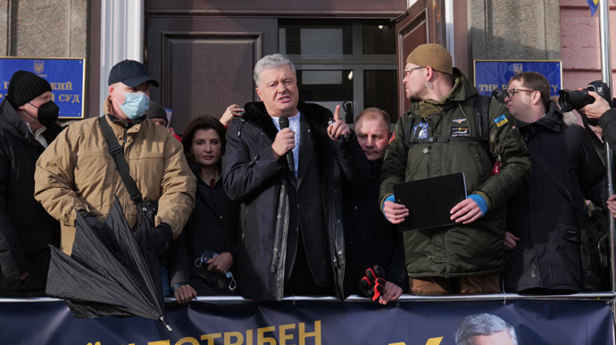 Не арешт: суд наклав на Порошенка зобов’язання (ВІДЕО)