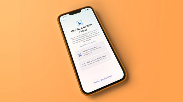 Apple тестує Face ID, який розпізнаватиме обличчя в масці