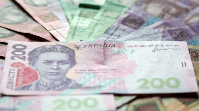 Відпочинок власних дітей у Буковелі, хрестини, лікування: голови трьох профспілок незаконно витрачали гроші організації