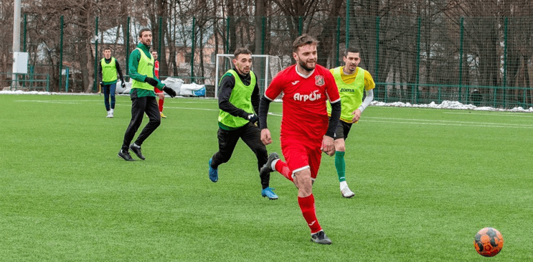 Спаринги з аматорами: “Прикарпаття” забило шість голів землякам і зіграло внічию з “Агроном”