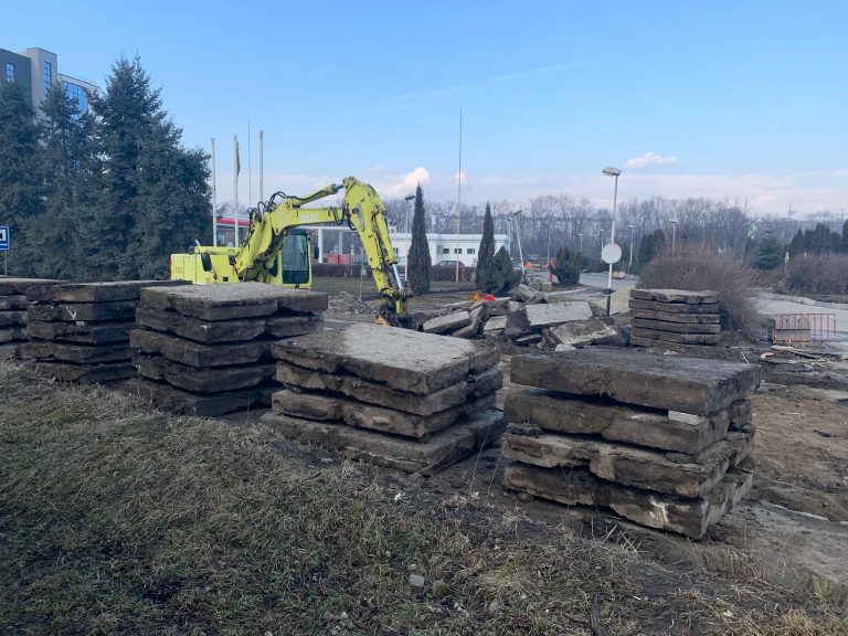 Стартував ремонт наступної ділянки “старої” Надрічної (ФОТО)