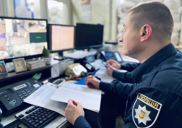 Близько 90 000 звернень отримали поліціянти Прикарпаття з початку війни (КОНТАКТИ)