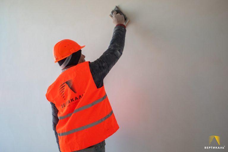 БК Вертикаль частково відновила будівельні роботи (ФОТО)