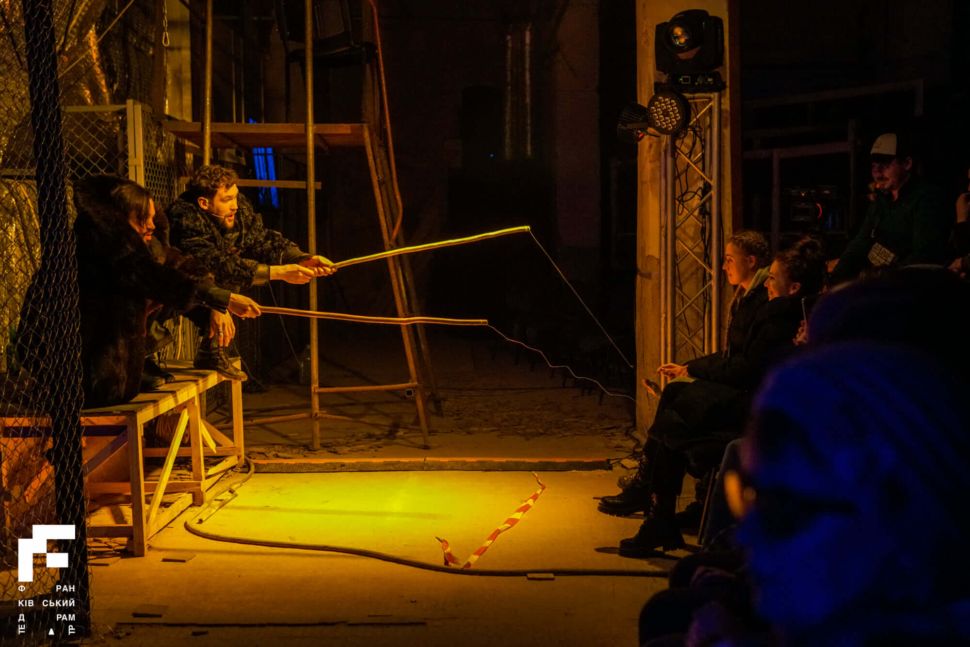 Франківський драмтеатр покаже три “безпечні” вистави цього тижня