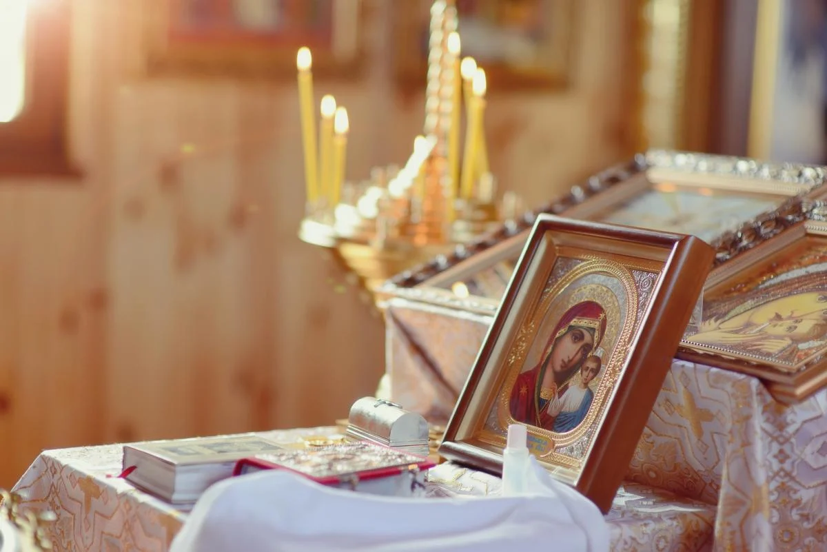 48 автомобілів передала церква з Прикарпаття на фронт (ФОТО)