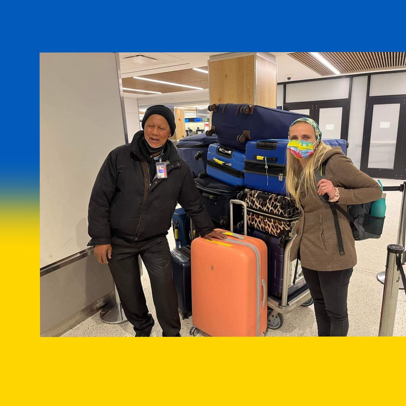 Калушанка зібрала у США і привезла до Польщі вісім валіз допомоги для військових (ФОТО)