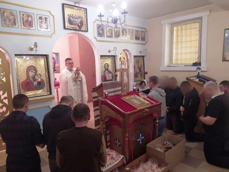 Для засуджених у франківській в’язниці відслужили великодню літургію (ФОТО)