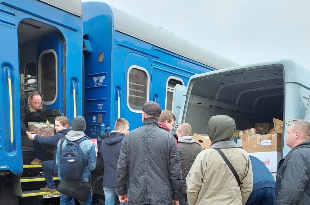 Їжу, медикаменти за засоби гігієни отримав Харківський університет від ПНУ (ФОТО)