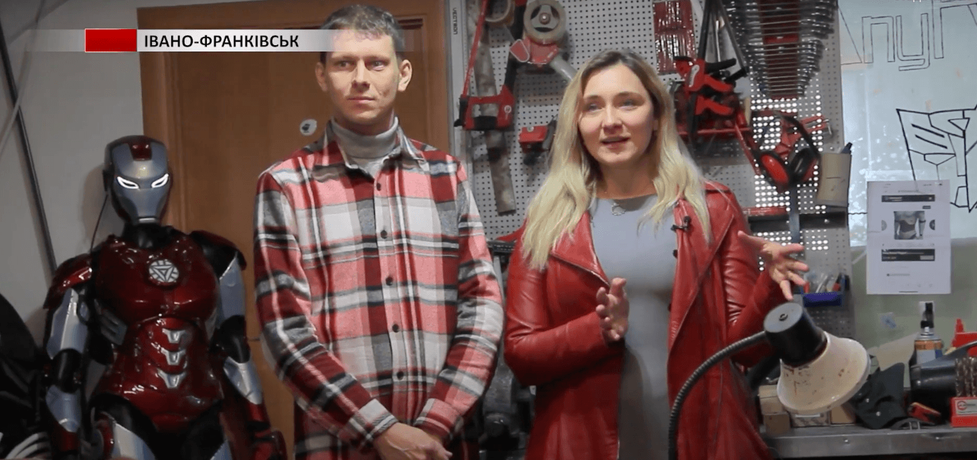 Замість костюмів роботів для фільмів: у Франківську подружжя виготовляє тактичний захист для воїнів (ВІДЕО)