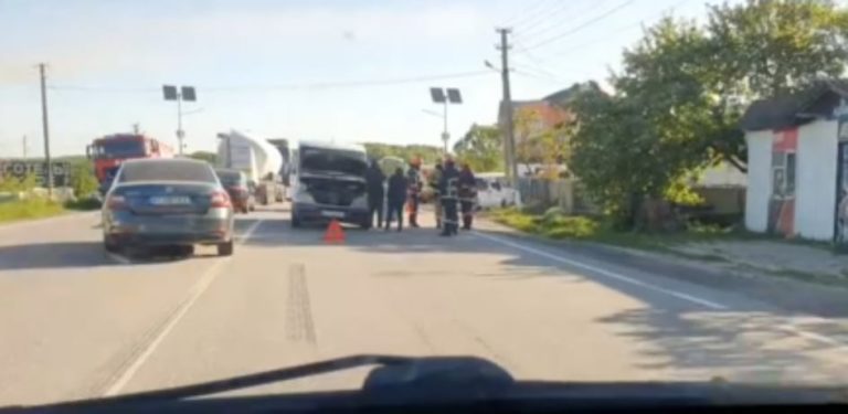 Неподалік Галича зіткнулися два мікроавтобуси: четверо людей у лікарні (ФОТО)