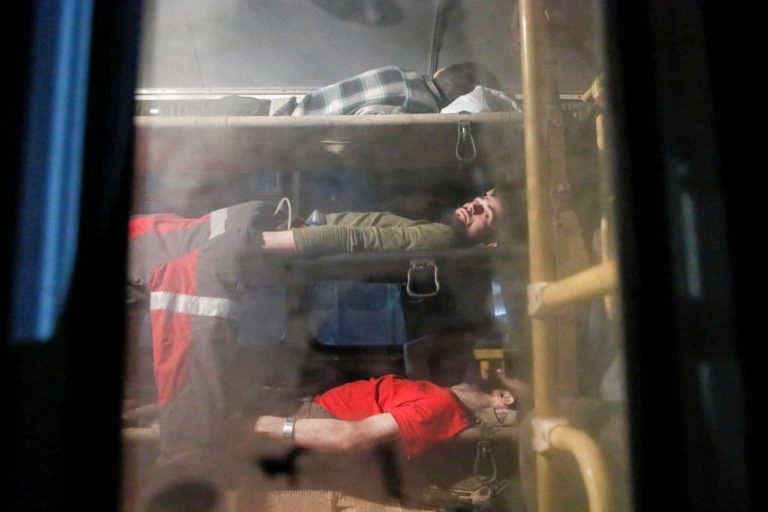 Операція з порятунку захисників Маріуполя з Азовсталі триває — Верещук (ФОТО)