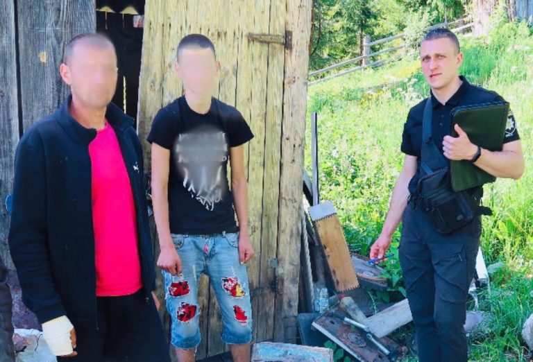 У Верховині спіймали двох молодиків, котрі вкрали понад 1,5 км телефонного кабелю (ФОТО)