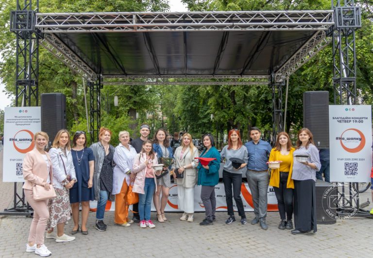 Близько 30 тисяч гривень зібрали на благодійному концерті для обласної дитячої лікарні