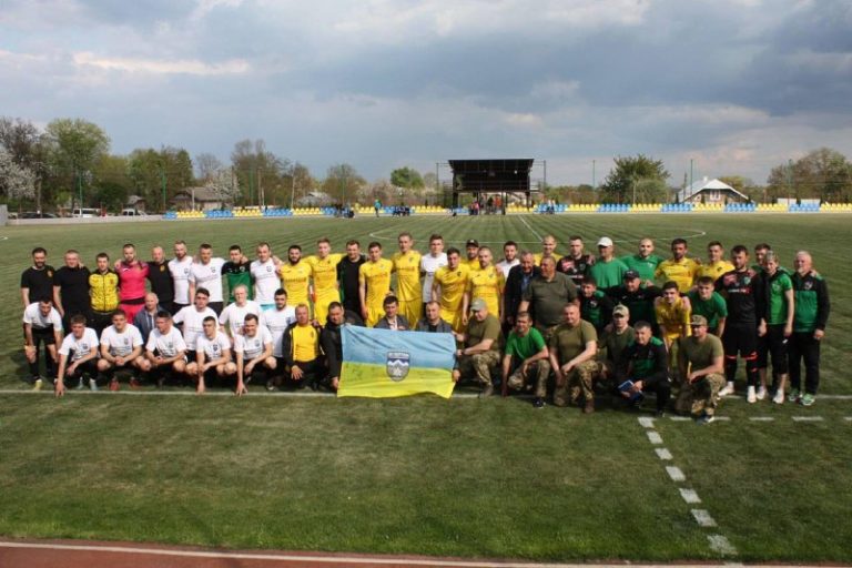 Благодійний матч між “Вільхівцями” і “Прикарпаттям” зібрав 57 тисяч гривень для воїнів “десятки”