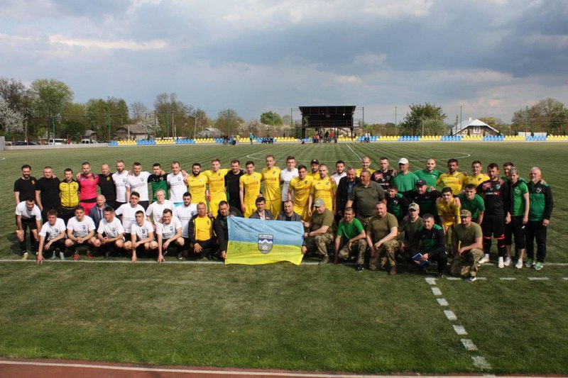 Благодійний матч між “Вільхівцями” і “Прикарпаттям” зібрав 57 тисяч гривень для воїнів “десятки”