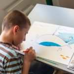 фото дитини на художньому майстер-класі