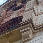 На Гузара обвалилася частина фасаду
