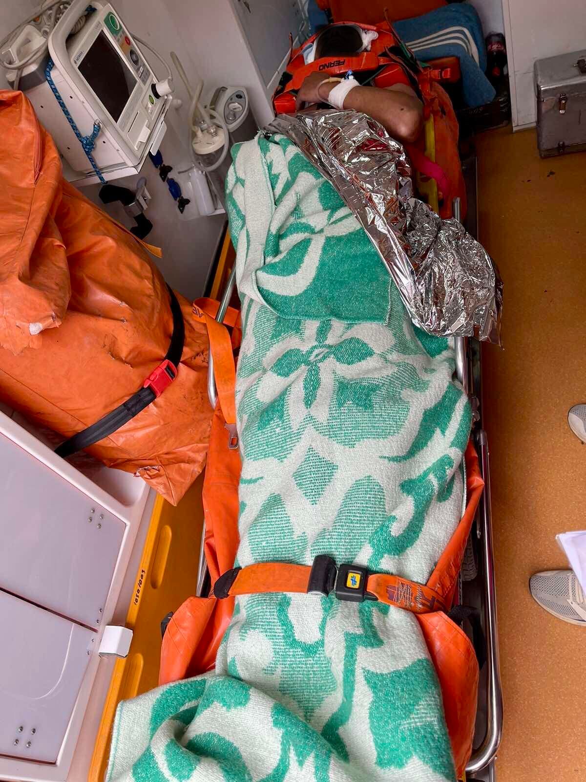 Чоловік травмувався через падіння у криницю