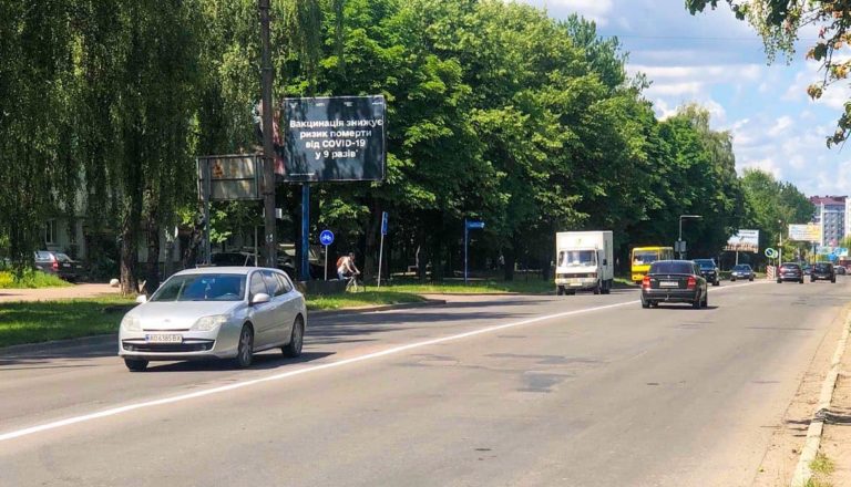 Нова розмітка та знаки: на Довженка повністю змінять схему дорожнього руху (СХЕМА)
