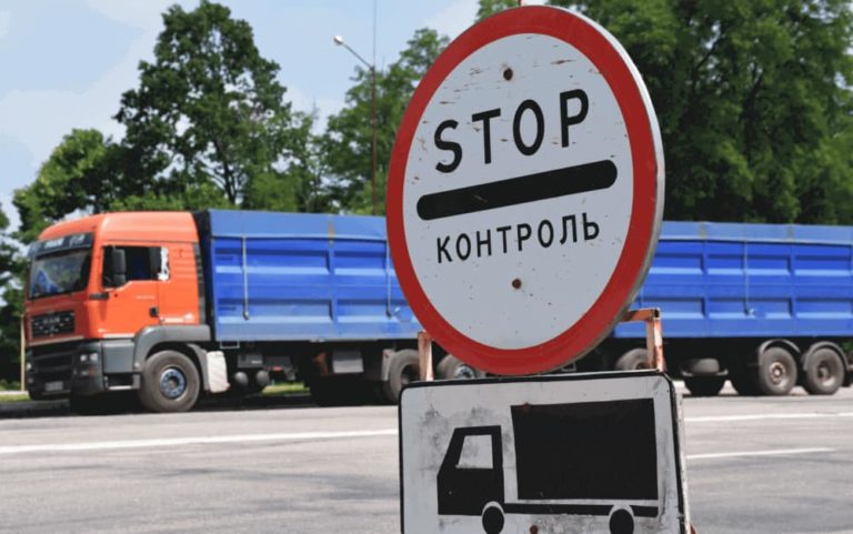 Франківськ посилює контроль за фурами у місті. Будуть штрафувати